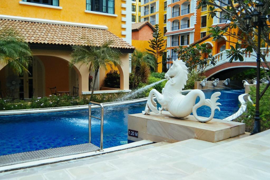 Venetian Signature Poolview Resort Jomtian Pattaya 좀티엔 비치 외부 사진